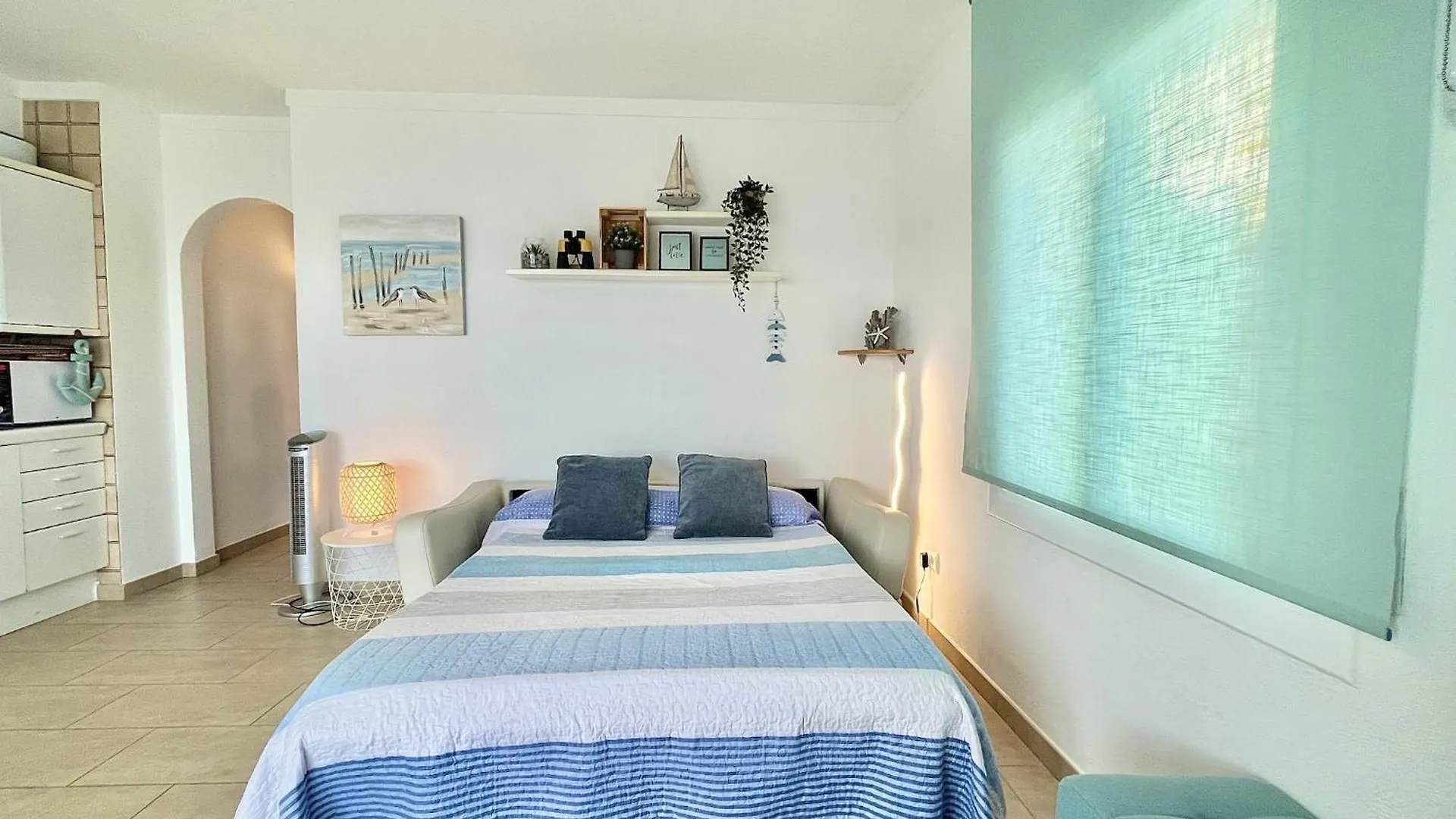 Pretty Apartment With Balcony Roses