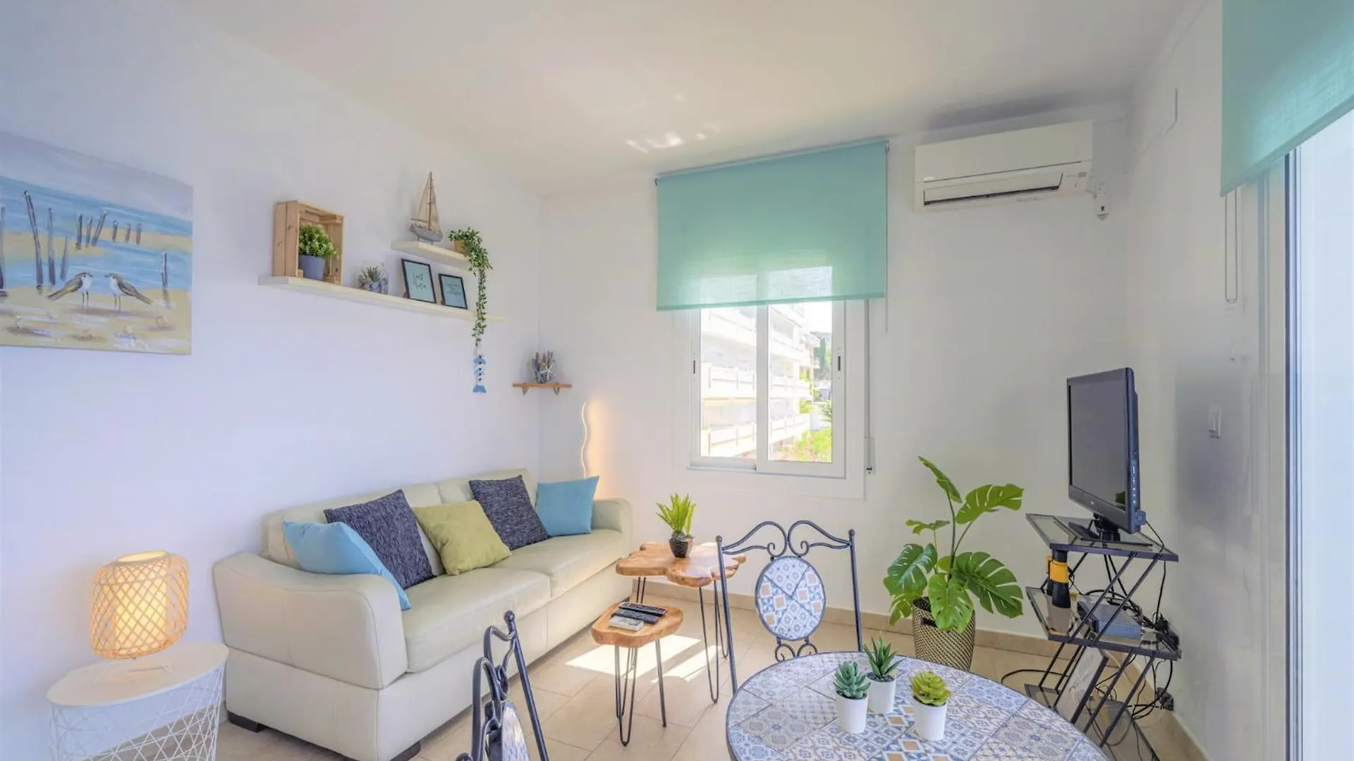 Pretty Apartment With Balcony Roses
